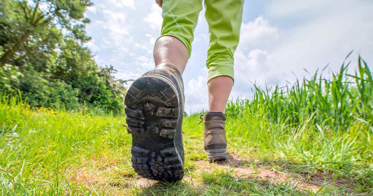 Silent Walking Health Benefits for Introverts Revealed